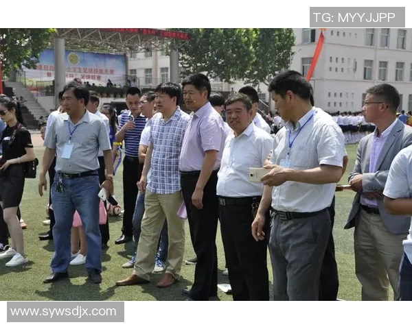 提升足球边裁技能的全面教学指南与实战技巧分享